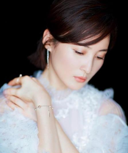 蒋勤勤个人资料简介 蒋勤勤个人资料简介