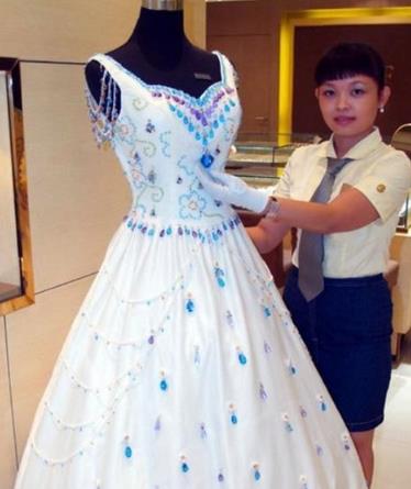 世界上最昂贵的婚纱