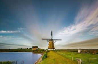 世界地势最低的国家 世界地势最低的国家