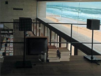 最孤独的图书馆