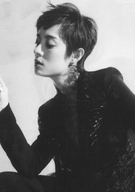 盘点娱乐圈那些帅气逼人的女星 盘点娱乐圈那些帅气逼人的女星