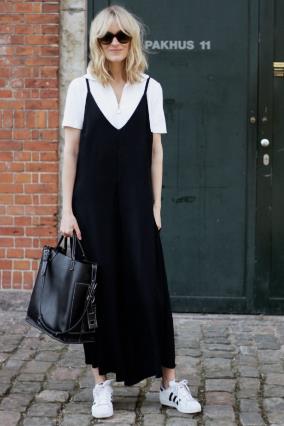 黑色连衣裙如何百搭更显气质