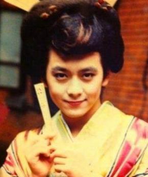 这些男星扮女人别有一番风味呀 这些男星扮女人别有一番风味呀