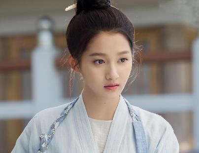 关晓彤个人资料