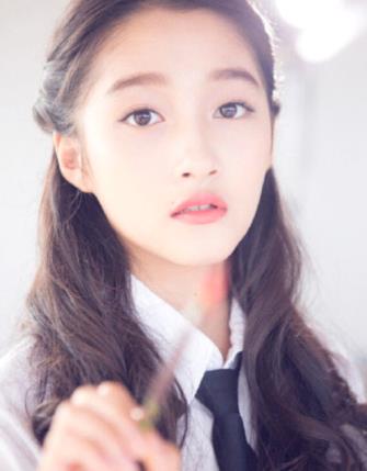 关晓彤个人资料