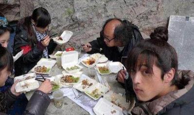 明星片场都吃些什么 明星片场都吃些什么
