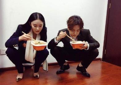 明星片场都吃些什么 明星片场都吃些什么