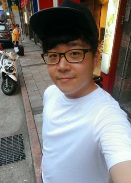 郝劭文个人资料