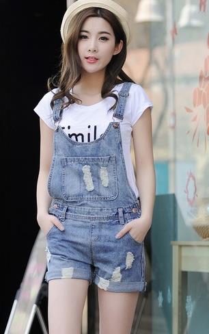 背带裤时毛新穿搭