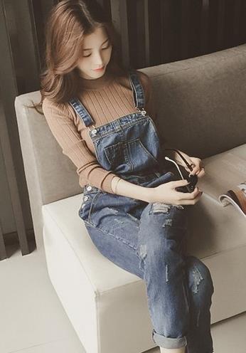 背带裤时毛新穿搭