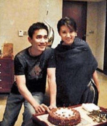 潘粤明董洁和好