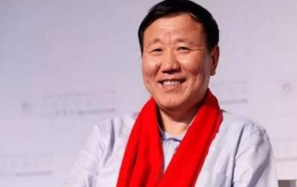 春晚白衣女子 春晚白衣女子