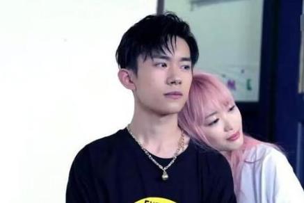 易烊千玺 易烊千玺