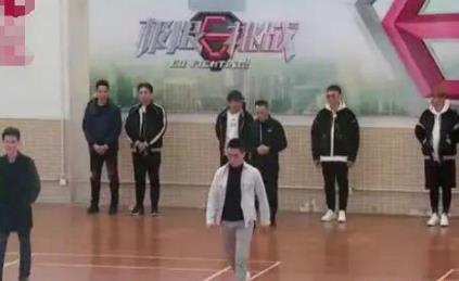 张馨予何捷相识过程