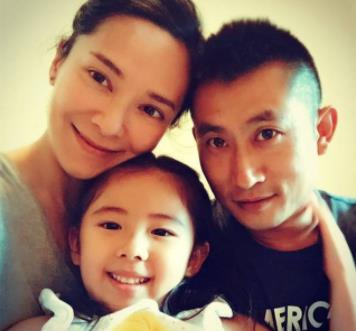 郭羡妮居然随地大小便 郭羡妮居然随地大小便