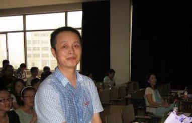 章泽天的父亲居然这么牛