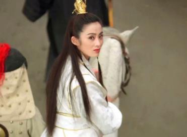 向海岚居然是向华胜的女儿 向海岚居然是向华胜的女儿