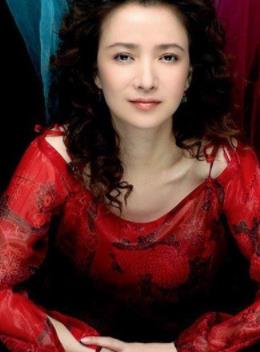 何晴生病了吗怎么突然息影 何晴生病了吗怎么突然息影