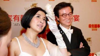 黄百鸣和吴君到底什么关系 黄百鸣和吴君到底什么关系