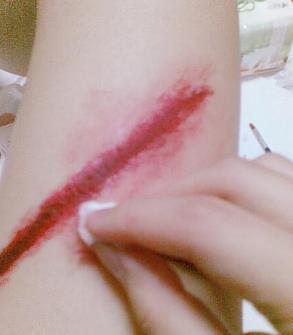 终于知道电影里皮开肉绽是怎么弄的了 终于知道电影里皮开肉绽是怎么弄的了