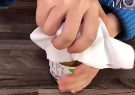 单身美美教你轻松打开罐头盖 单身美美教你轻松打开罐头盖
