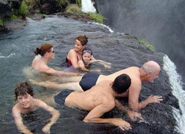 世界上最危险的泳池 世界上最危险的泳池