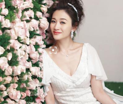 鄢颇李小冉为什么分手：李小冉现任老公是谁