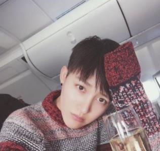 林弯弯是男是女：林弯弯整容前后对比图