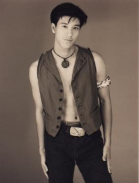 王力宏图片早年帅气图片：王力宏素描画像