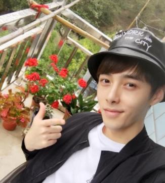 方逸伦和张艺兴的关系:方逸伦演过的电视剧 方逸伦和张艺兴的关系:方逸伦演过的电视剧