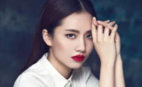 刘惜君的眼睛好可怕：刘惜君为什么不红