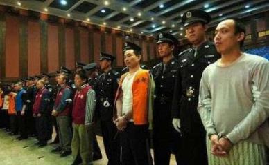 解救吾先生真实事件：真正被绑架的居然是他