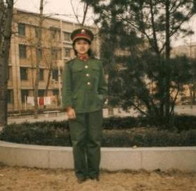 李延亮韩红为什么分手：韩红以前瘦的照片