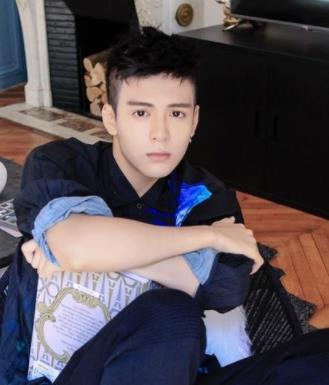 曾舜晞图片:杜天皓和曾舜晞两人什么关系长得好像 曾舜晞图片:杜天皓和曾舜晞两人什么关系长得好像