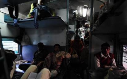 印度的火车:这样的印度火车你会坐吗 印度的火车:这样的印度火车你会坐吗