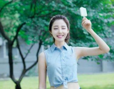 我的体育老师李思涵:李思涵图片 我的体育老师李思涵:李思涵图片