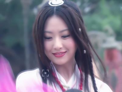 白冰为什么不红:白冰神话的剧照 白冰为什么不红:白冰神话的剧照