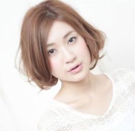 20适合圆脸的卷发图片：圆脸发型冬季自救指南