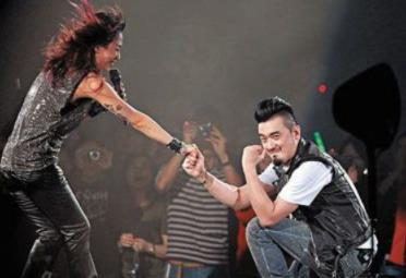 恭硕良为什么娶林忆莲：林忆莲恭硕良现状有孩子吗