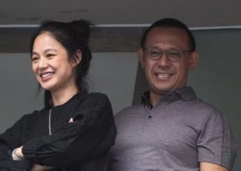 周韵是怎么勾搭姜文的：周韵理发师事件是怎么回事