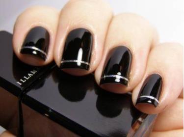 法式美甲图片大全：2019法式简单时尚的美甲图案