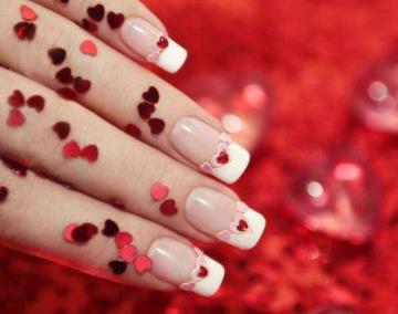 法式美甲图片大全：2019法式简单时尚的美甲图案