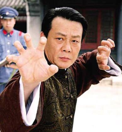 寇世勋为什么有两个老婆:娱乐圈享一夫多妻的男星 寇世勋为什么有两个老婆:娱乐圈享一夫多妻的男星