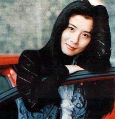 岳翎真正的老公是谁:谢祖武岳翎感情经历 岳翎真正的老公是谁:谢祖武岳翎感情经历