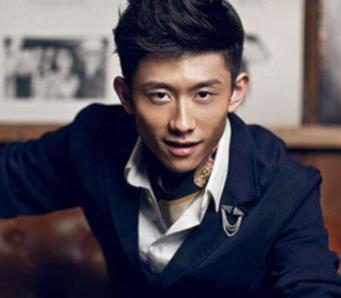 张一山和白雪分手了吗：张一山喜欢杨紫的证据