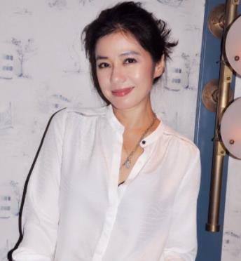 钟楚红个人资料:钟楚红朱家鼎为什么没有孩子 钟楚红个人资料:钟楚红朱家鼎为什么没有孩子