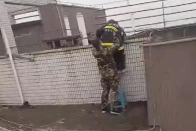 民警晒女儿救人:民警如何透过女儿挽回失足少女的心 民警晒女儿救人:民警如何透过女儿挽回失足少女的心
