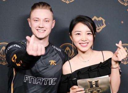 欧成和余霜什么梗：管泽元这么有钱是富二代吗