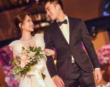 赖弘国和阿娇怎么认识：赖弘国有钱吗