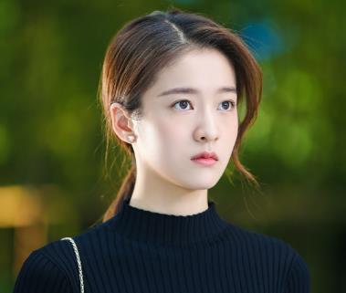 秦俊杰喜欢张雪迎吗：张雪迎真实身高没158